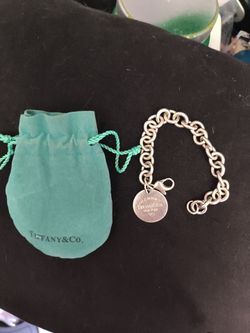 Tiffany & Co. Return to Tiffany Round Tag Bracelet