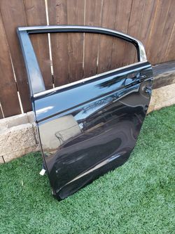 2011 honda accord left passanger door shell.