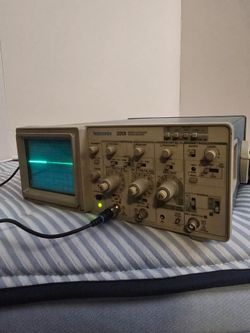 Tektronix 2201 Digital Oscilloscope