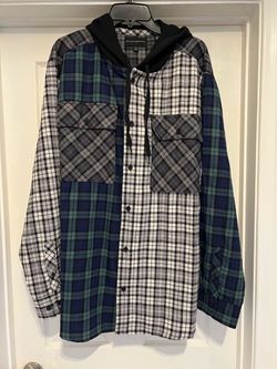 No Boundaries Hooded Flannel Size XL