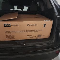 Brand New GLACIER BAY Farmhouse Apron Kitchen Sink