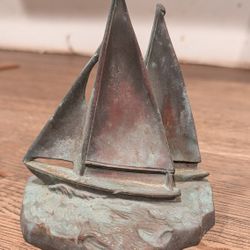 1) Mid-Century Paperweight Statue Brass Bookend 2 Sailboats Bronze Nautical Beach Decor Sailboat Paper Weight W Patina Bookends 