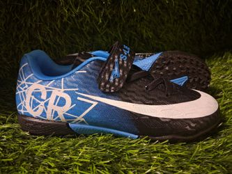 Kids 9.5c turf soccer cleats