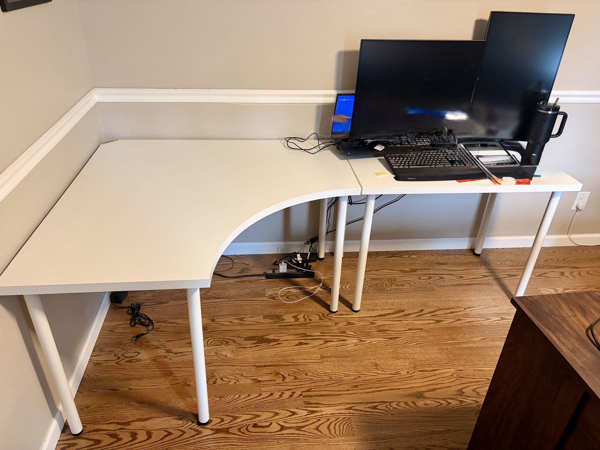 White Corner Ikea Desk