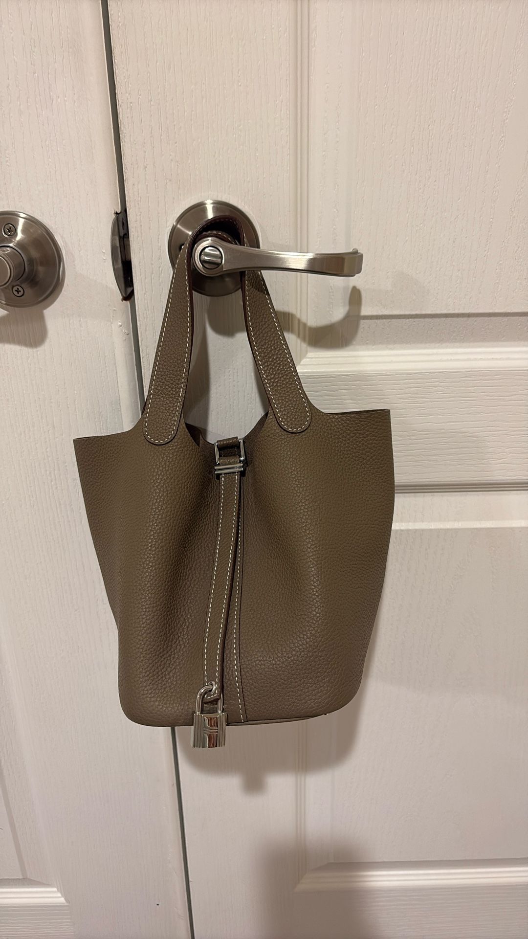 High Quality Etoupe Leather Bag