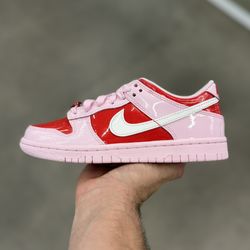 Nike Dunk Low “Valentine’s Day” (2026) (GS) Sizes 4Y / 4.5Y / 5Y / 5.5Y / 6Y / 6.5Y / 7Y IN HAND BRAND NEW