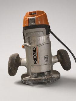 Ridgid Router Combo Kit Fixed & Plunge Bases + Bushing Kit $125
