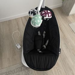 4moms MamaRoo Multi-Motion Baby Swing, Bluetooth Enabled with 5 Unique Motions,