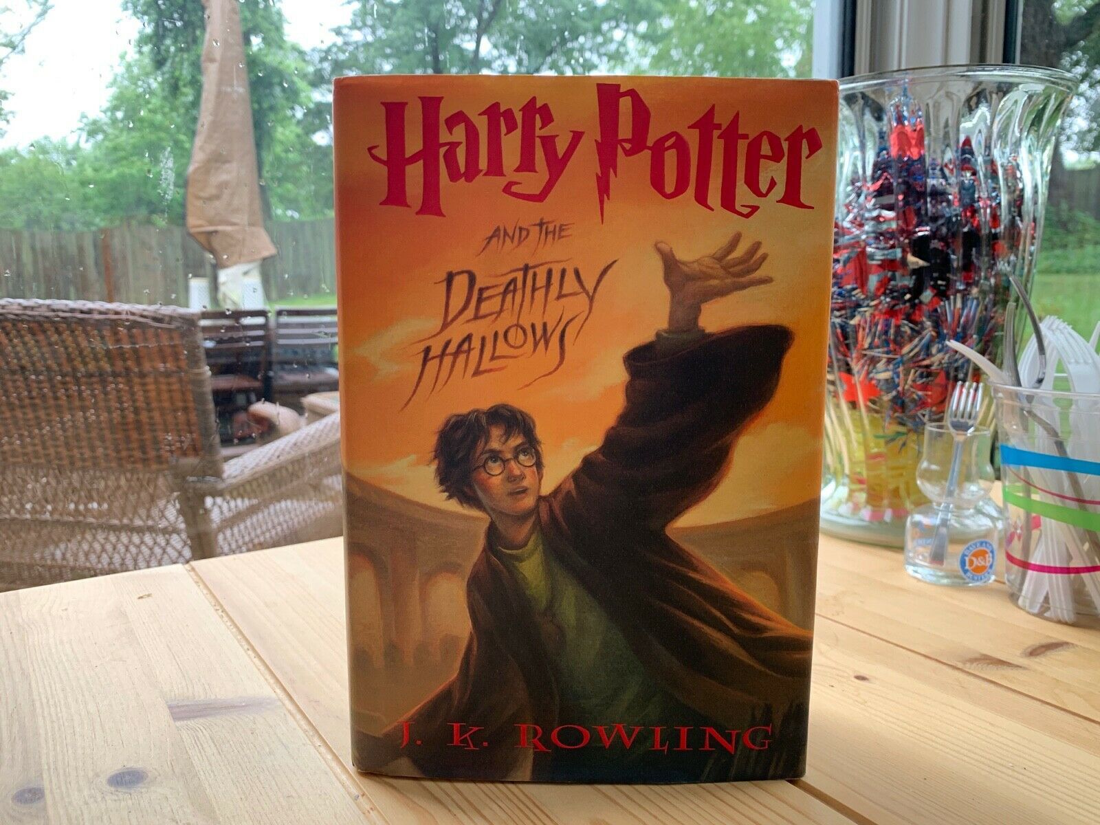 Harry Potter and the Deathly Hallows (Book 7) Hardcover Deluxe - First Edition