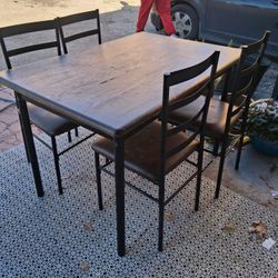 Table  and 4 Chairs