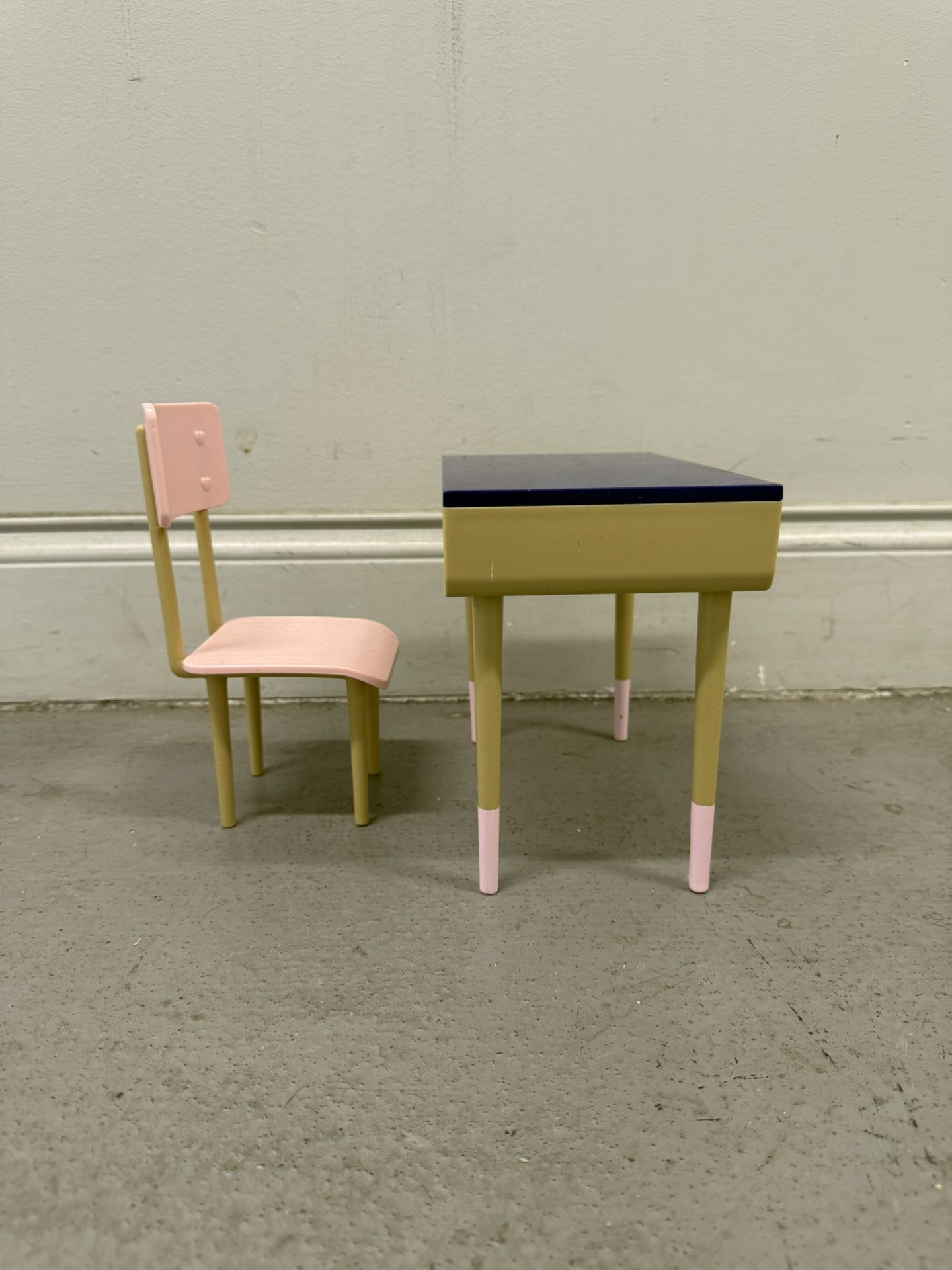 OUR GENERATION OG Desk and Chair Playset Teacher Student (Good condition) PICK UP IN CORNELIUS