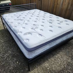 ⭐Complete ZINUS QUEEN Platform Bed SET-Excellent Condition!