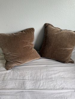NEW FEATHERED PILLOWS