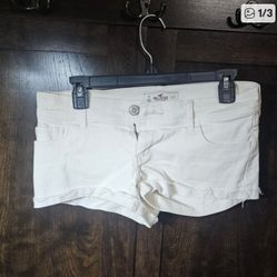 Hollister White Shorty Shorts . Size 5 . Stretchy . $20