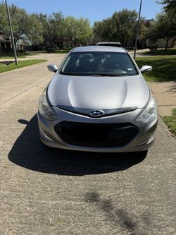 2011 Hyundai Sonata-Hybrid