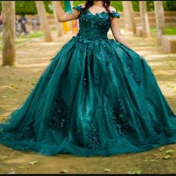 Emerald green quinceañera/sweet 16 dress! Size 10