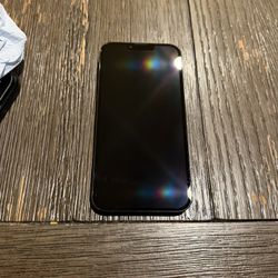 iPhone 13 Pro Max in Excellent Condition!