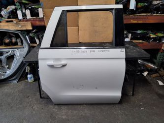 2018-2019-2020-2021-2022-2023-2024 FORD EXPEDITION RIGHT REAR DOOR OEM USED #11715