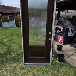 36x96 front door solid core , Framed like new ready to install. Habloespañol.thanks