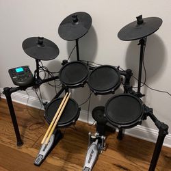 Alesis Nitro Electronic Drum Set with All Mesh Quiet Drum Pads