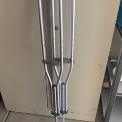 Crutches 