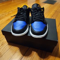 Air Jordan 1 Low (US Men's 11)