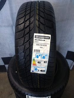 205/65r16 "Brand New" Bridgestone Blizzak LM001 RFT studless winter snow tires