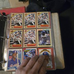 MASSIVE COLLECTION OF SPORTS CARDS & MEMORABILIA