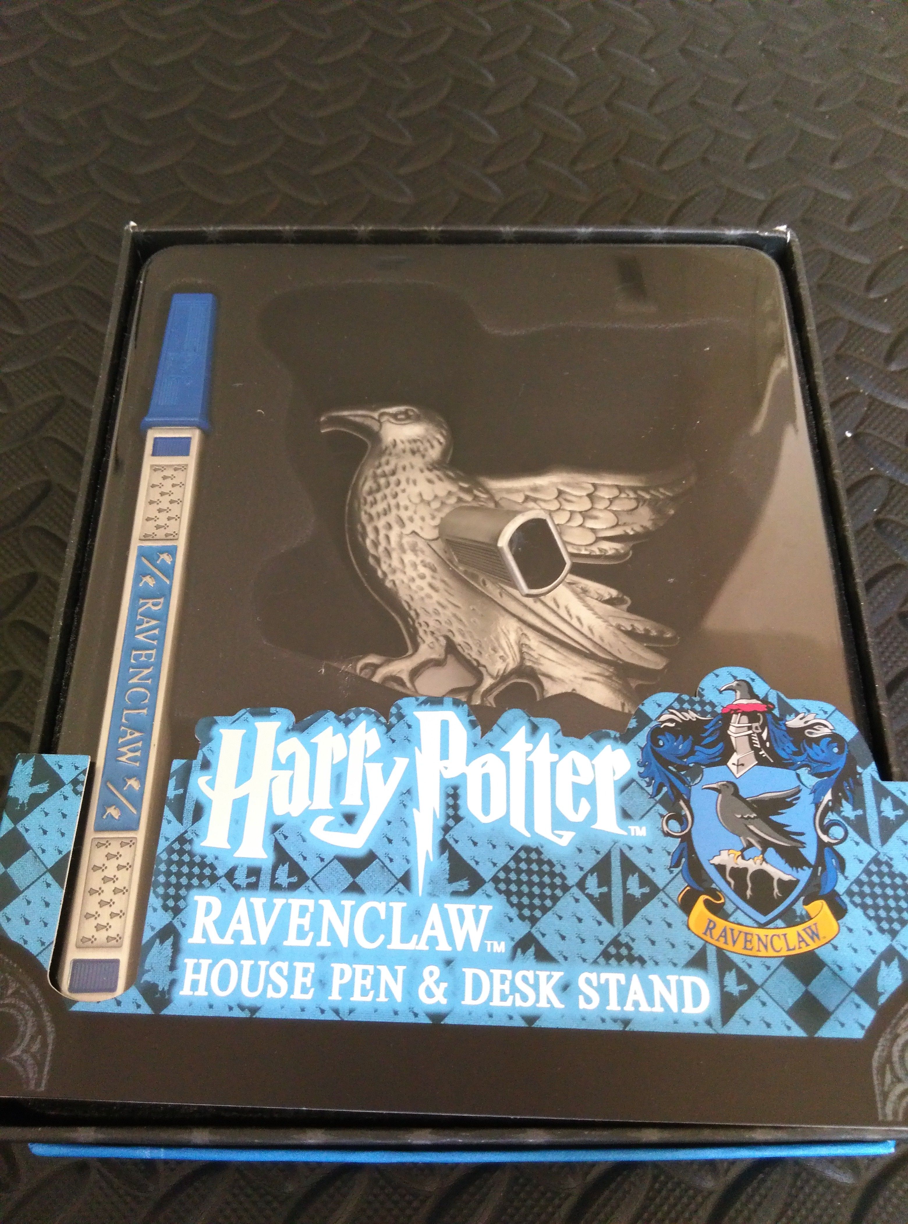 Harry Potter Ravenclaw House Pen & Desk Stand