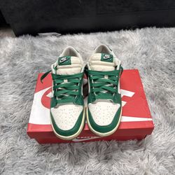 Slightly Used Lottery Green Nike Dunks Low Size 7 Men 