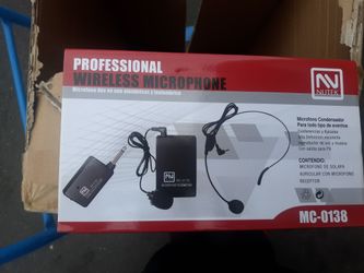New!! Wireless microphone hands free with headset and pin on mic great for speaking or singing.....
