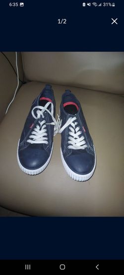 Size 10 Levi shoes
