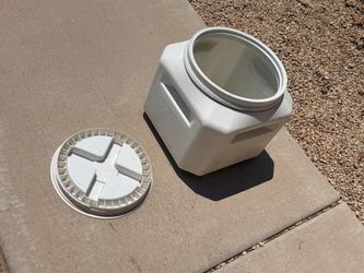 Gamma Vittles Vault Plus Pet Food Container, 25 lbs., Medium