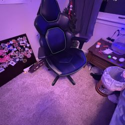 Gaming Chair Missing Wheels 