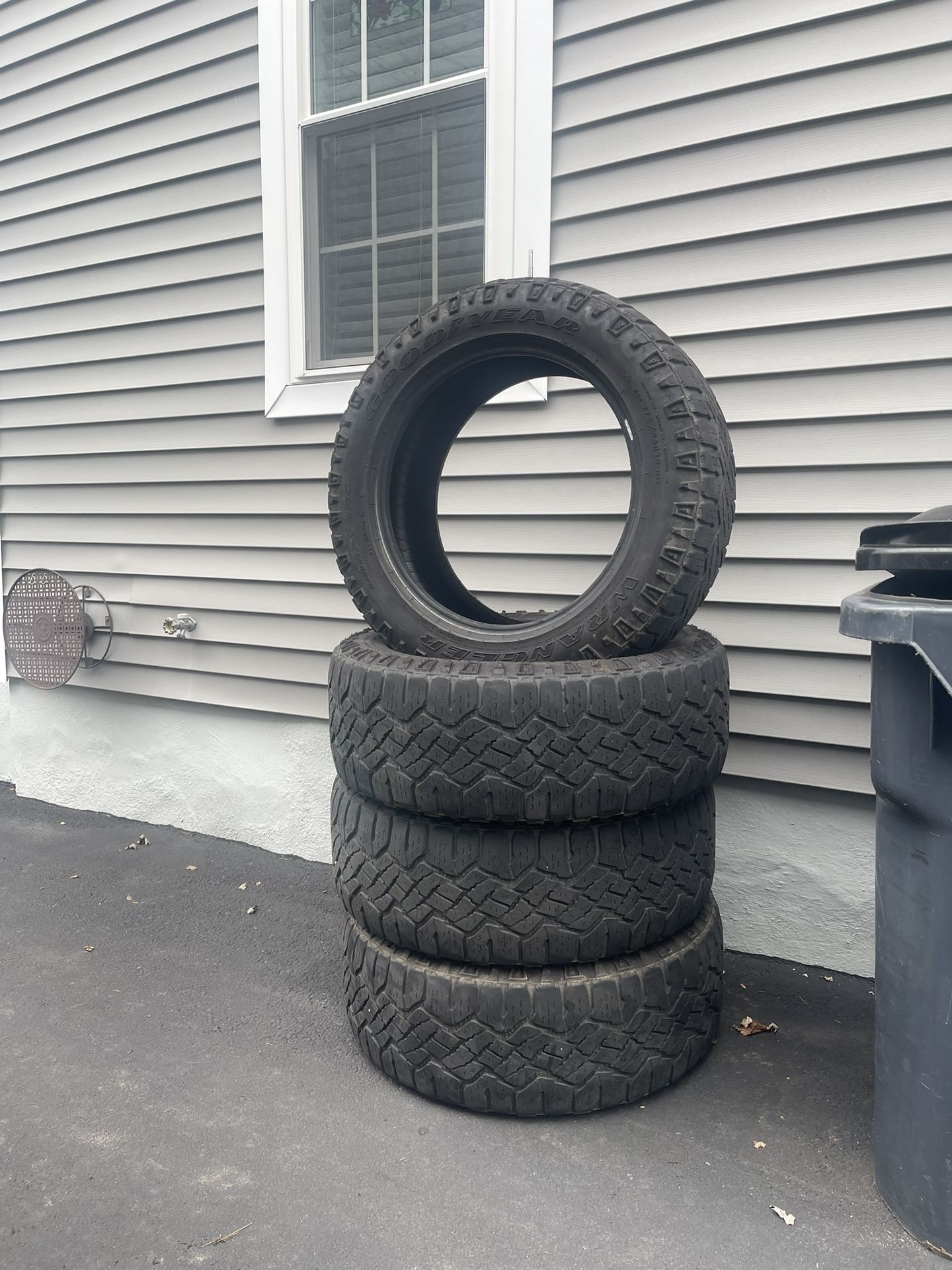 Goodyear Duratrac 275/55/20