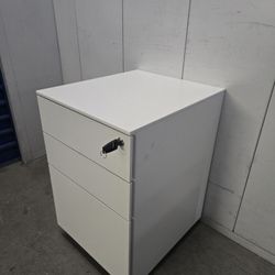 Metal File Cabinet With Key $60 Each Sturdy In Good Conditions 