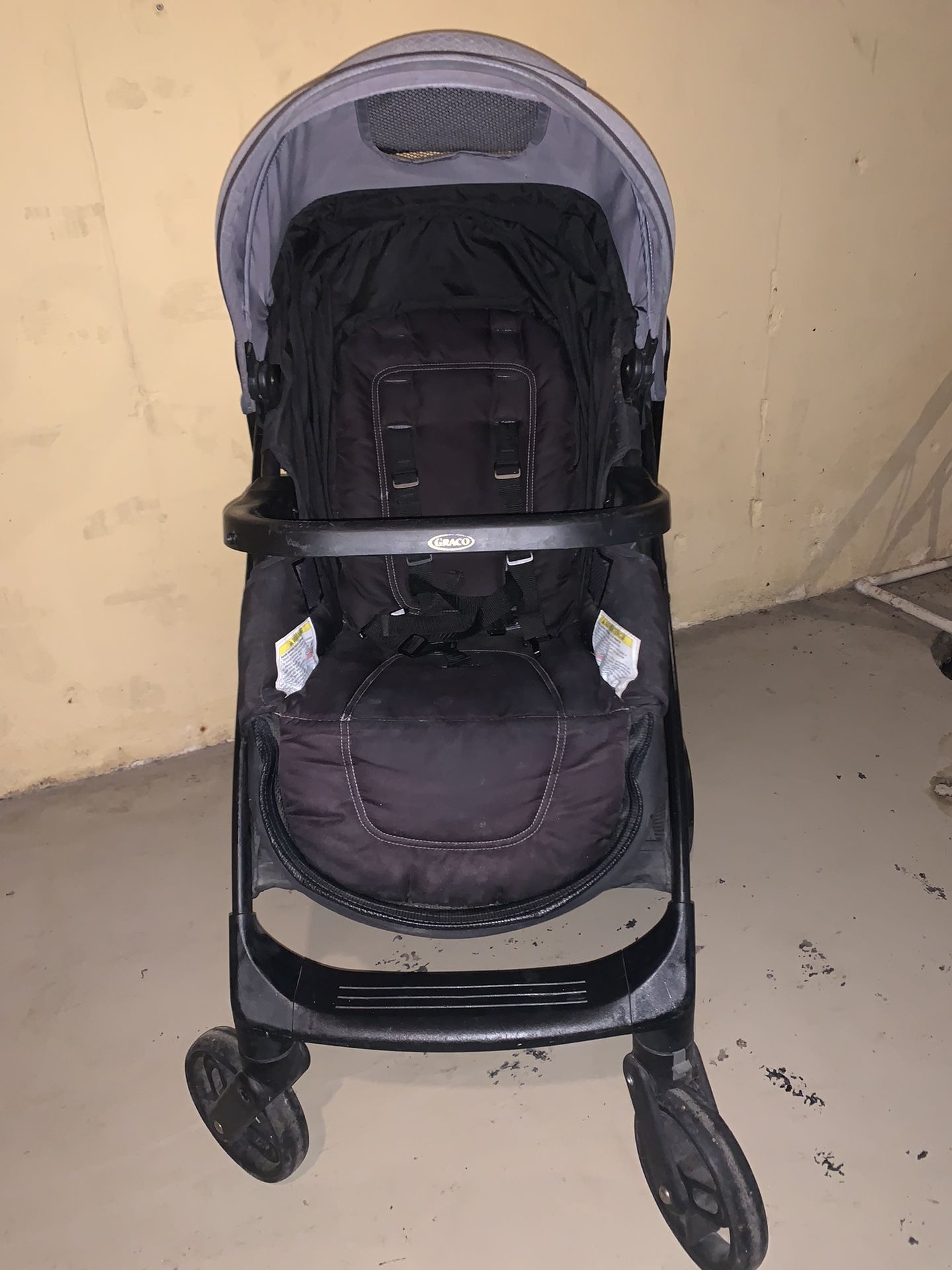 Graco stroller and car seat combo