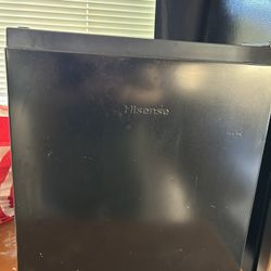 Mini Fridge 