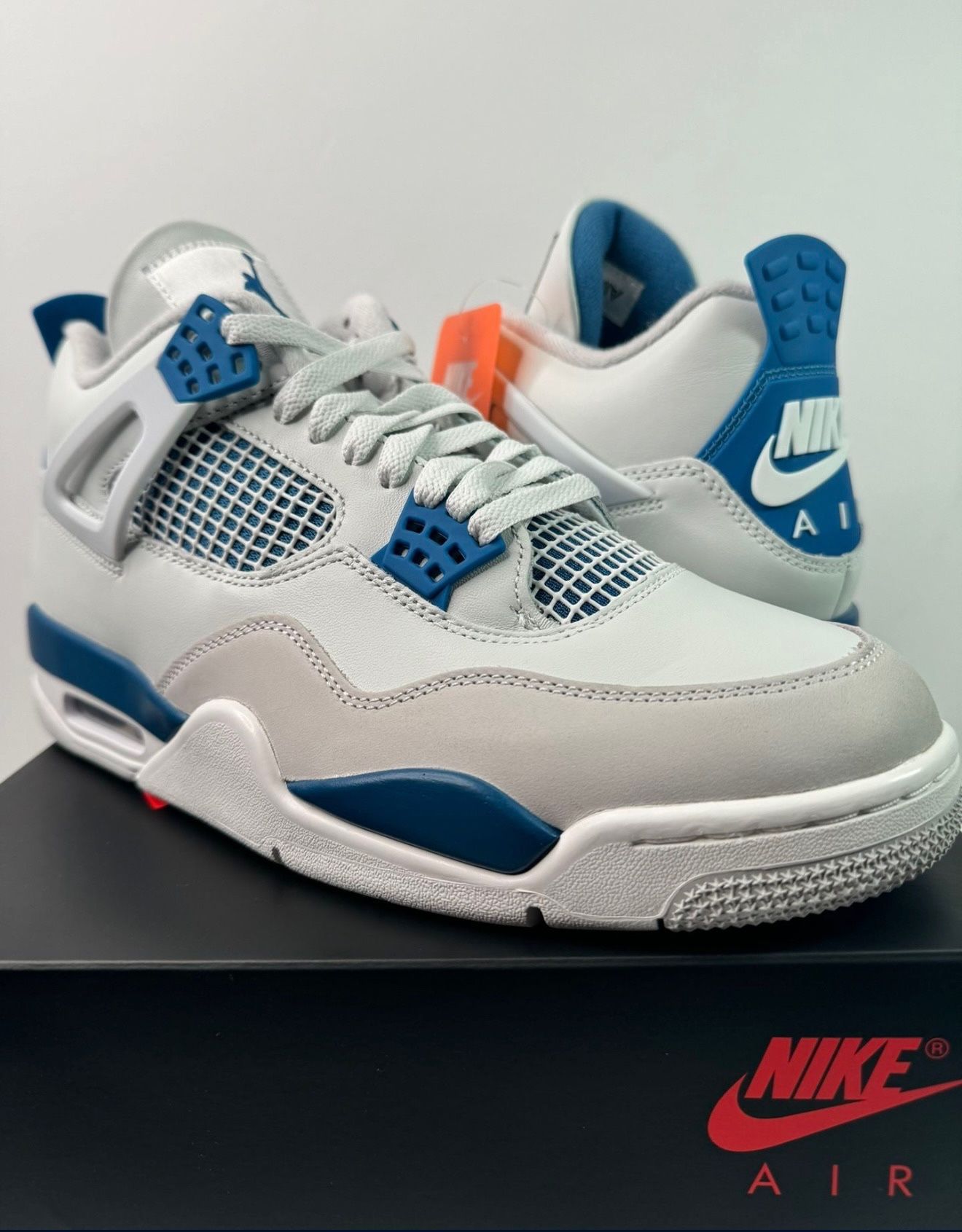 (Brand New/DS) Jordan 4 Military Blue // Size 11.5