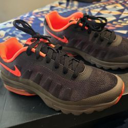 Nike Air Max Invigor Print Orange Cool And Black Size 7.5 Us          749688-010