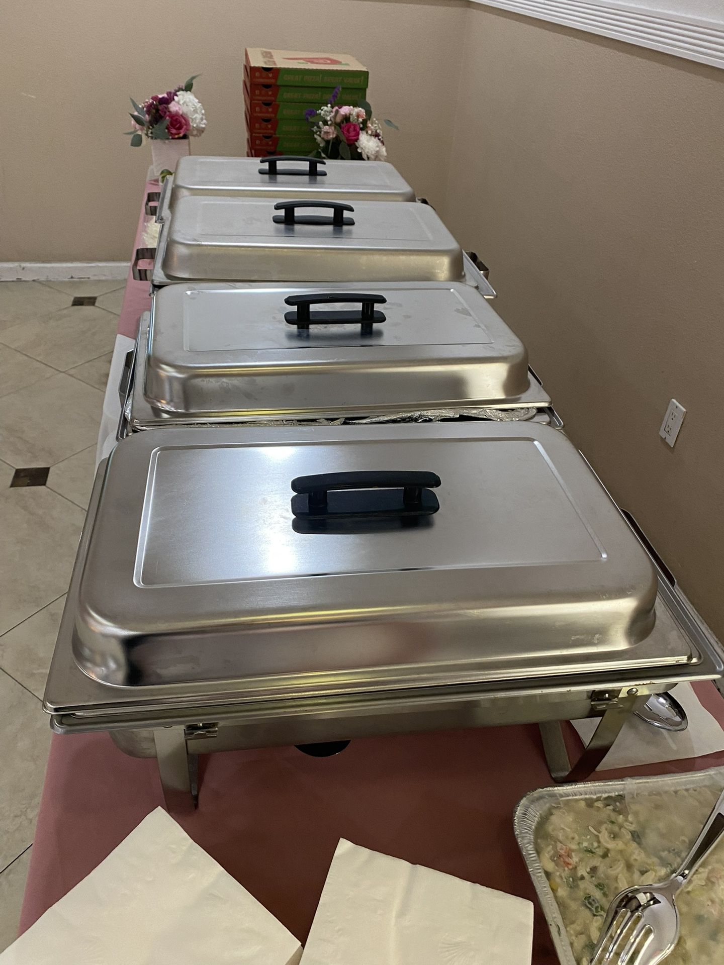 Meseros/ Food Server’s/ Waiters.