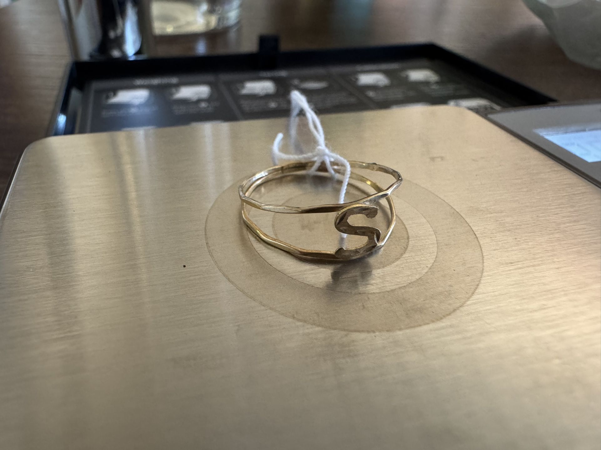 Size 7 S Gold Ring