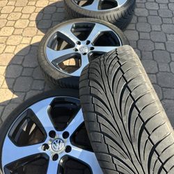 Volkswagen GTI Austin Wheels with Tires