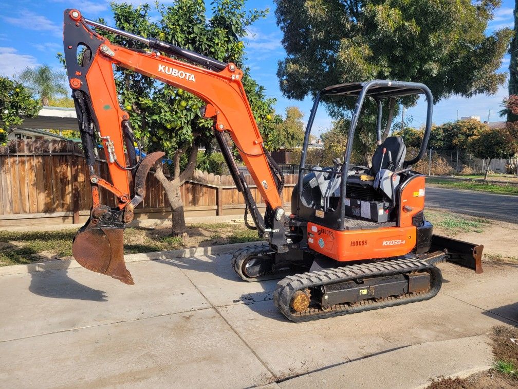 Kubota Mini Excavator KX033-4
