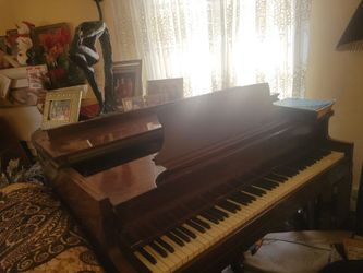Wm Knabe  light brown baby grand