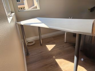 Ikea desk 47 x 24 x 30