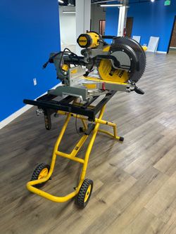 DeWalt DWS779 12” Sliding Compound Miter Saw w/ Rolling Stand