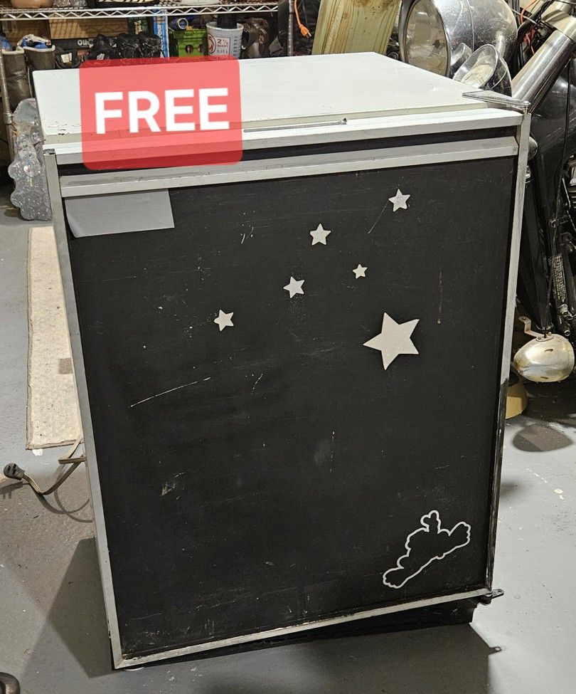 FREE 30" Garage Or Extra Fridge Freezer