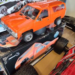Red cat racing Nissan hardbody founders edition RC electric dancing bed lowrider