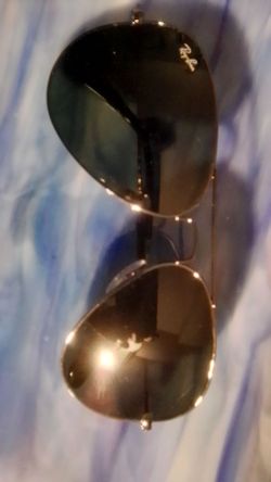 RAY BAN RB3025 AVIATORS